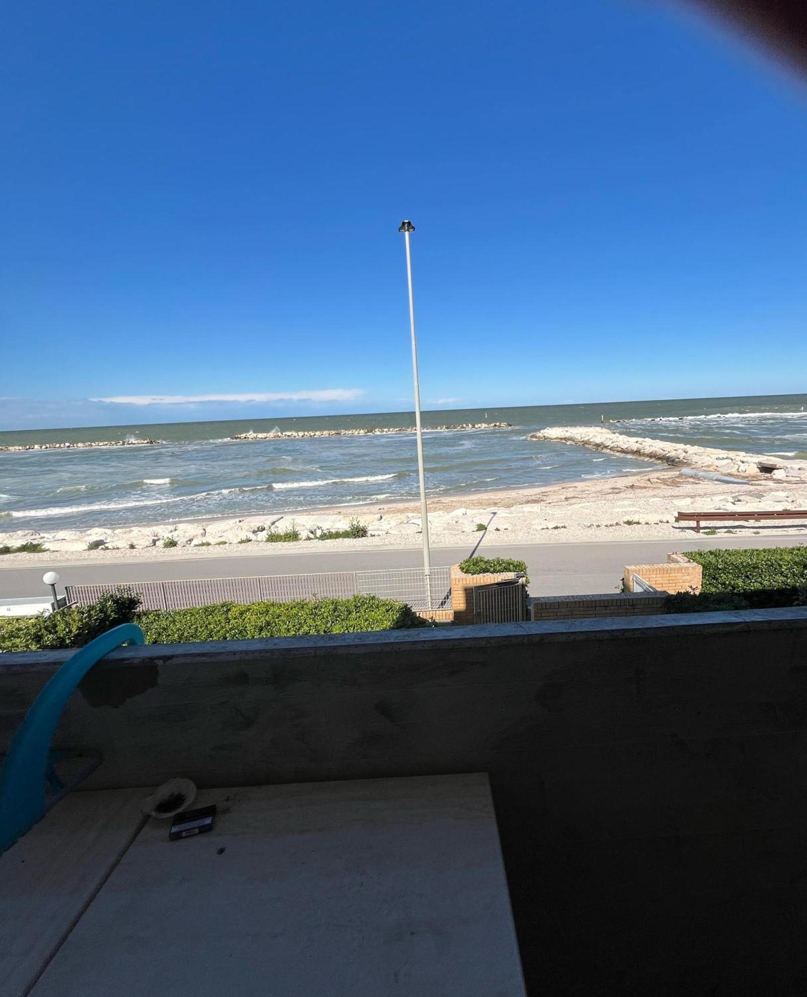 Chalet Del Sole ฟาโน ภายนอก รูปภาพ